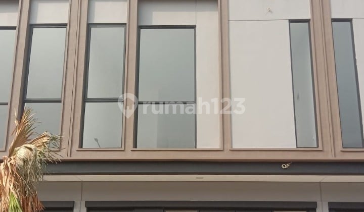 (JKTSC1199) Disewakan cepat Ruko Baru Park Avenue, Park Serpong