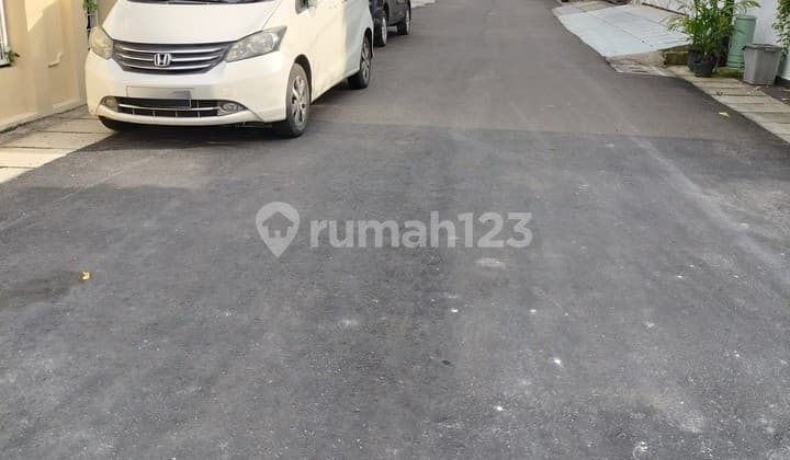 For Sale: Sunrise Garden House, Kedoya, West Jakarta, Wide Road, Strategic Location