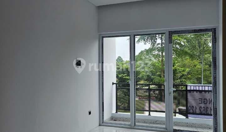 Disewakan Rumah Baru Metland 3 Lantai Furnished