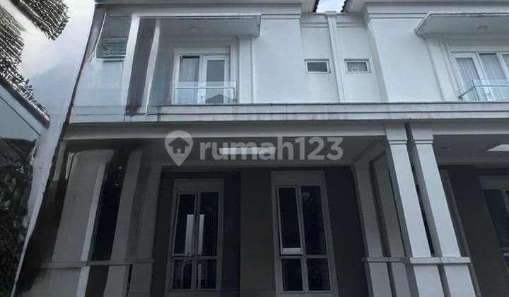 Disewakan Rumah Pasadena Gading Serpong Semi Furnished
