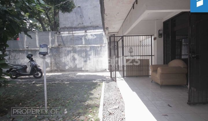 Disewa, Rumah pinggir jalan, taman, area pertokoan