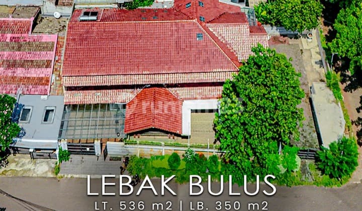 A LUXURIOUS HOUSE IN A CORNER POSITION AT LEBAK BULUS, SOUTH JAKARTA