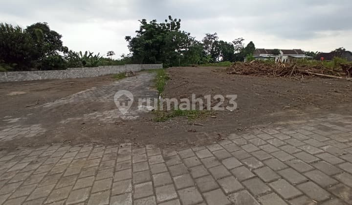 Area Jongke Tengah, 2 Menit Hotel Hyatt