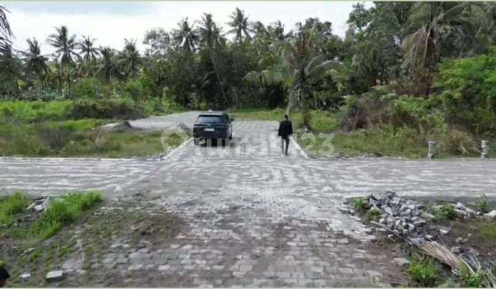 5 menit Bandara YIA, Tanah sangat murah mangku jalan aspal