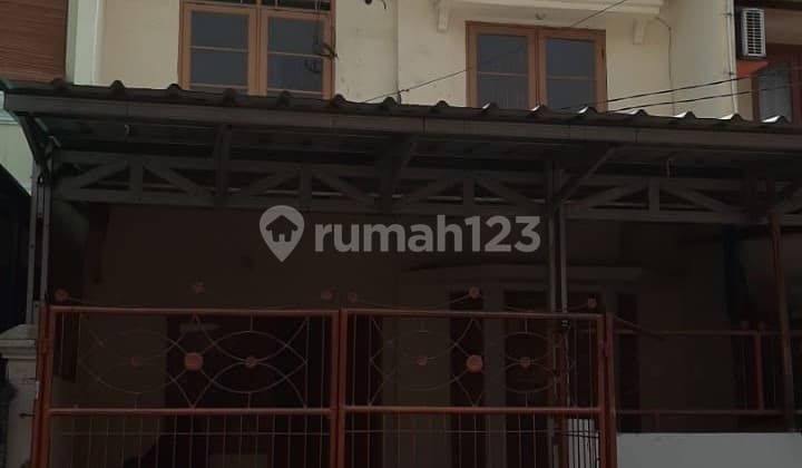 Rumah Bagus di Taman Palem Lestari. Deket Jalan utama