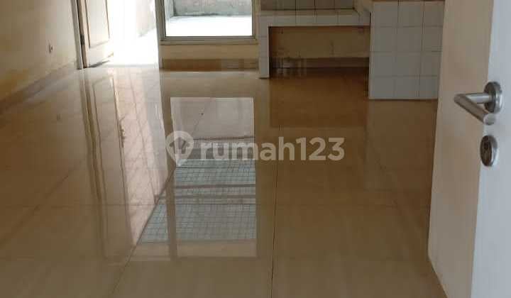 Murah Hunian Tempat Tggl Yg Terletak Lokasi Di Duta Garden Dekat Bandara , Daan Mogot, Tol, Sangat Cocok Buat Keluarga