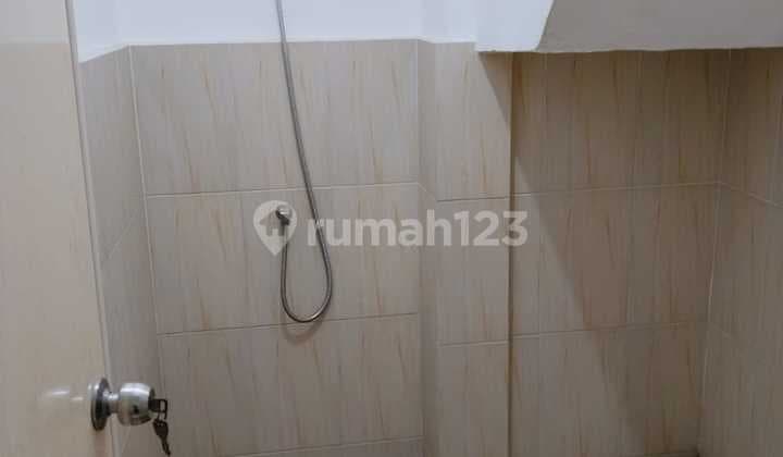 Hunia in Taman Palem Lestari, 2 Bedrooms, Strategic Location Near Green Sedayu Mall, Schools, Citra 6, Toll Road