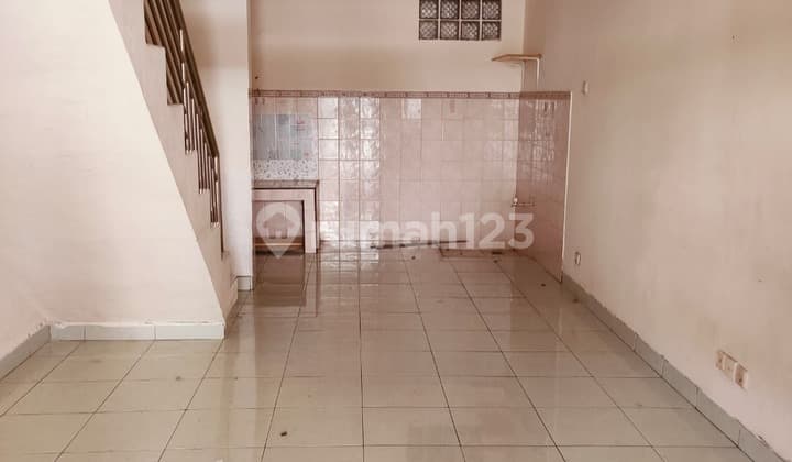Disewakan Rumah Bagus di Citra 2 Ext. 2 Lantai