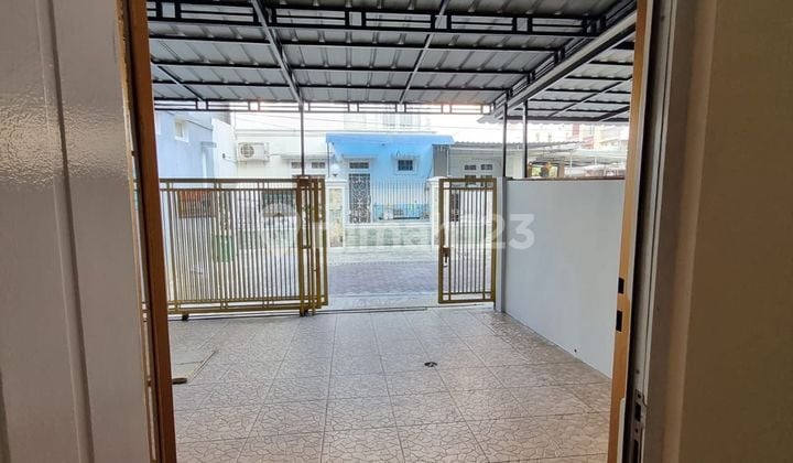 Rumah Keluarga Yang Dekat Bandara Soetta