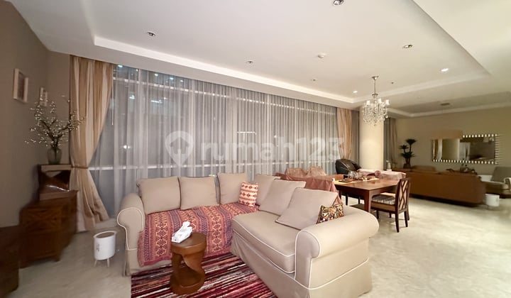 Luxury Oakwood Mega Kuningan 3 Bed 207m2 Furnished Jakarta