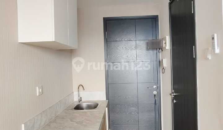 For Rent Collins Boulevard Apartment, Studio type, Unfurnished, Tangerang city