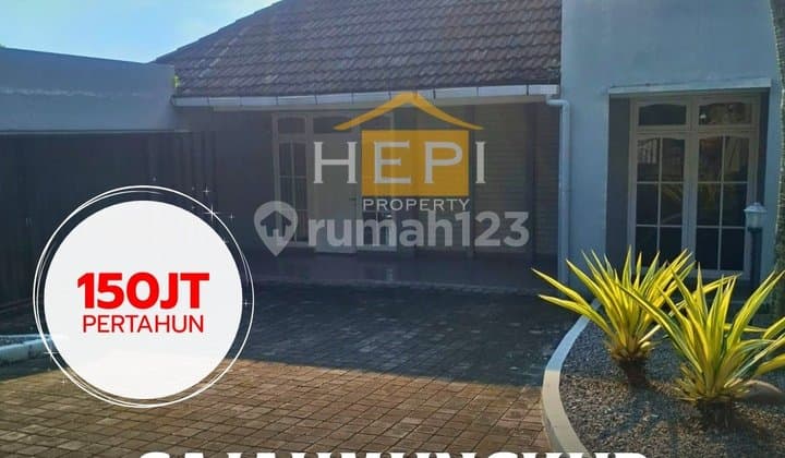 For Rent, Ready-to-Occupy House with Swimming Pool in Gajahmungkur, Semarang