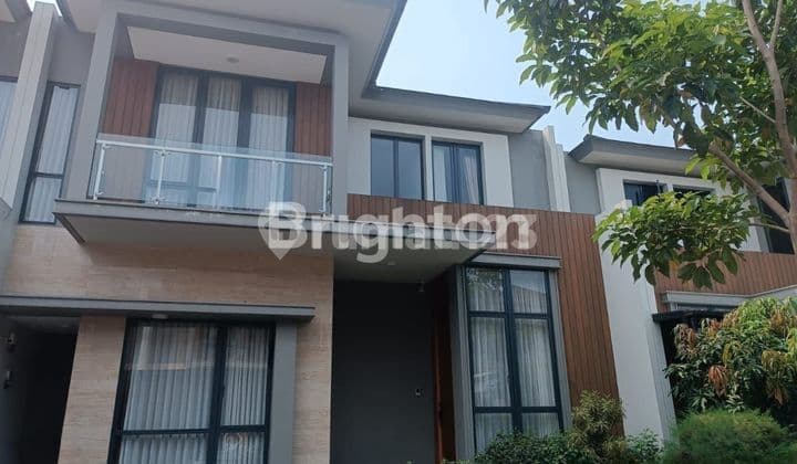 RUMAH MEWAH SIAP HUNI KOTA WISATA DALAM CLUSTER