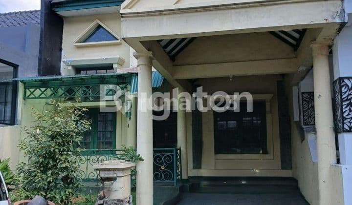 Rumah 2,5 lantai siap huni di Kota Wisata