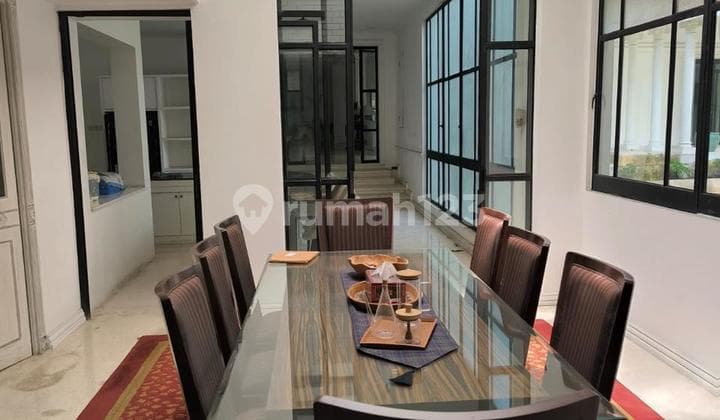 Jual Rumah Strategis Simprug Golf 1200M2