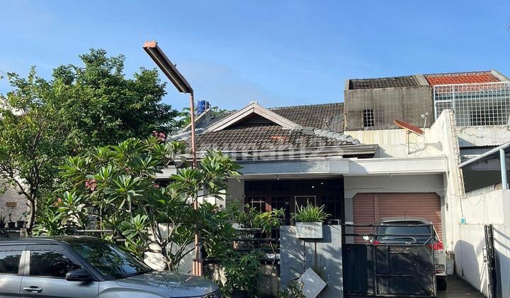 Rumah 1,5 lantai Di Intercon, Kebun jeruk Jakarta Barat, sangat Strategis