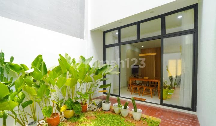 Dijual Rumah Bangunan Mandiri Rapi Siap Huni Gading Serpong