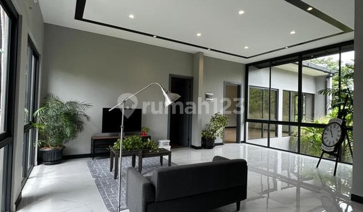 Dijual Rumah 3 Lantai Brand New di The Green, Banyan Ville, BSD