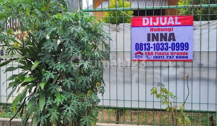 Below Market Price, 278 m2 Land for Sale in Ciracas, East Jakarta