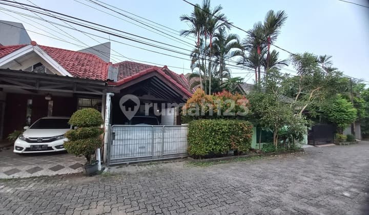 Rumah Dijual di Villa Gunung Lestari Tangerang Selatan, Wnti & Tat