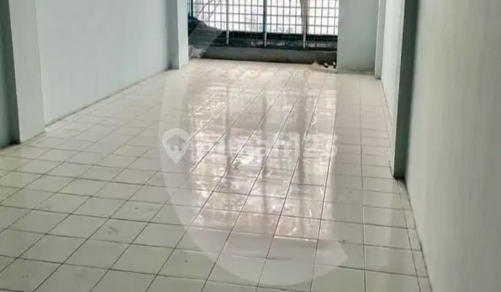Disewakan Ruko Pinggir Jalan Raya Glodok Plaza - T/B 73 m² / 224 m², 4 Lantai, 150 Juta/Tahun, Mangga Besar, Jakarta Barat