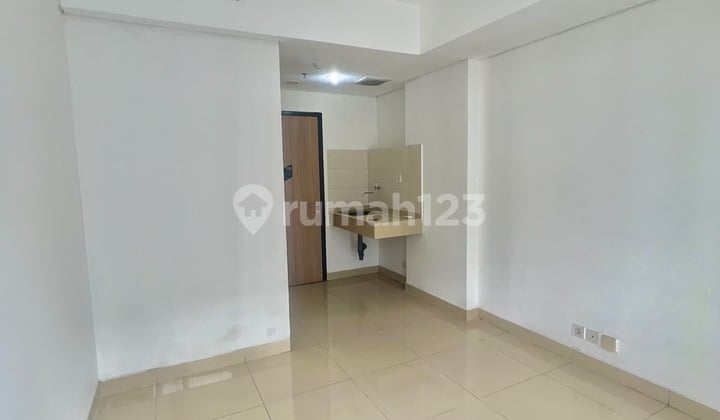 Disewakan Murah Apartment Monroe Jababeka - Studio (21 M²) Unfurnished, Low Floor, Pool View, Only 18 Juta/tahun, Jababeka, Cikarang