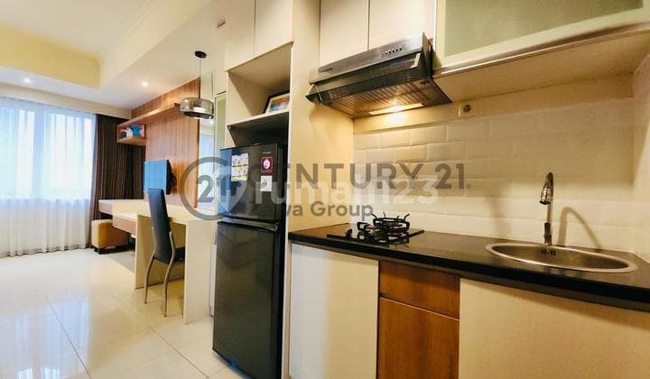 BEST PRICE!! Disewakan Apartemen Royal Mediterania Garden - Studio (28 m²) Full Furnished Bagus Siap HUNI, 50 Juta/Tahun Nego, Tanjung Duren, Jakarta Barat
