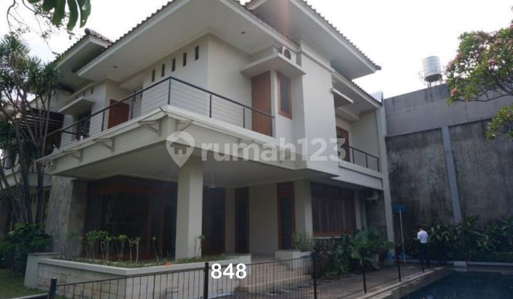 Dijual Rumah 4 br lb 362 m2 lt 666 m2 di kemang jaya , Bangka , jaksel