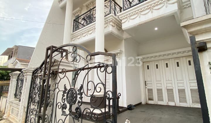 Rumah Bagus 2 Lantai Dalam Komplek Bumi Satria Kencana Bekasi