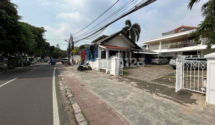Dijual Cepat Ruang-Usaha di Tebet Barat Jalan 2 Mobil
