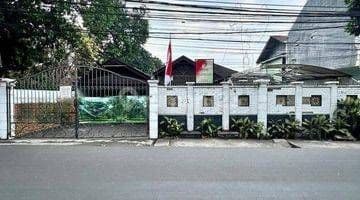 Rumah lama terawat di Mampang Prapatan cocok untuk Hunian dan tempat Usaha