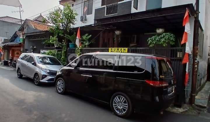 Rumah Menteng Atas Siap Huni Akses Jalan 2 Mobil