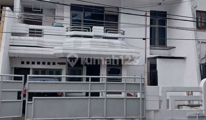 Dijual.ruah.2.lantai.siap.huni.digreen.garden.jakarta.barat