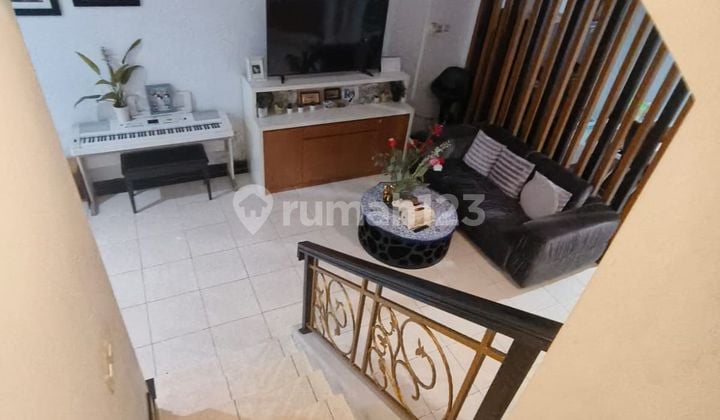 Quick Sale Cheap Strategic House West Jakarta