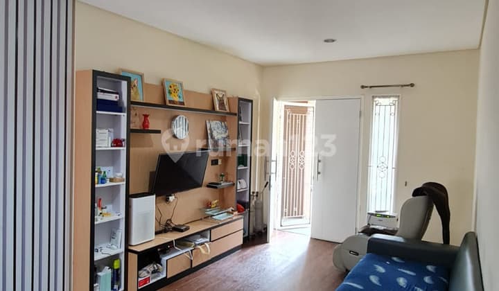 Rumah Murahh Di Golflake Residence Uk 10X25 3 Lantai (Sertifikat Hak Milik) Jarang Ada.