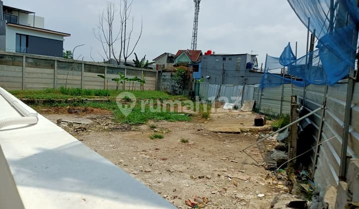 Tanah Komersial Dekat Metland Puri dan Green Lake