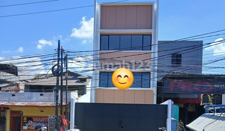 Ruko 3,5 Lantai Bebas Banjir Dekat Graha Raya