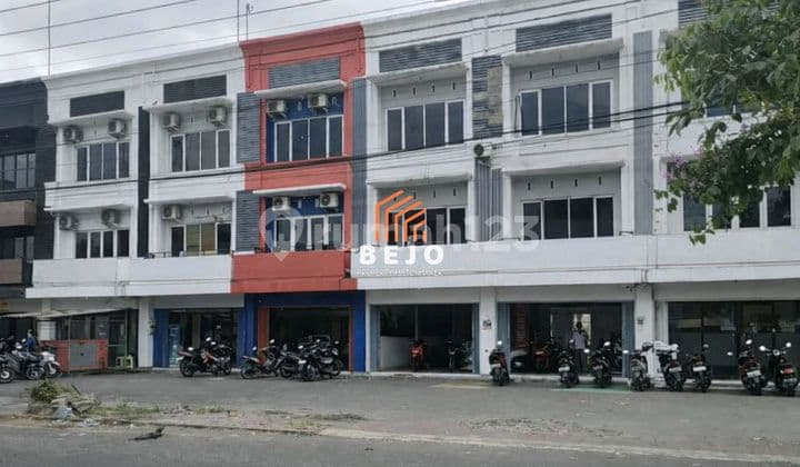 Disewakan Ruko 3 Lantai Cocok Kantor/ Usaha