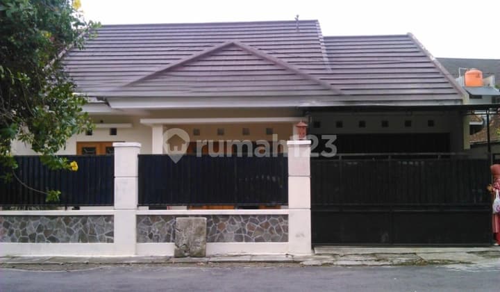 Disewakan Rumah Luas Nyaman Dekat Hyatt Palagan Siap Huni