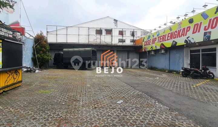 Disewakan Bangunan Cocok Toko, Kantor Atau Gudang, Parkir Luas