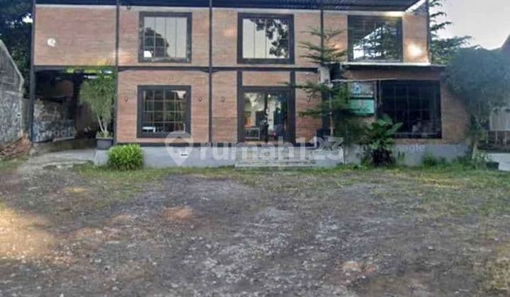 For Rent Ex-Cafe Building Suitable for Office, Restaurant, Cafe