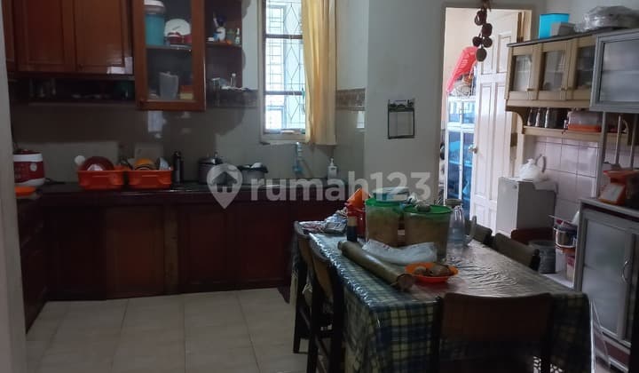 Rumah Pusat Kota Dengan Tanah Luas 1780m Cocok Utk Investasi Cuan di Masa Depan