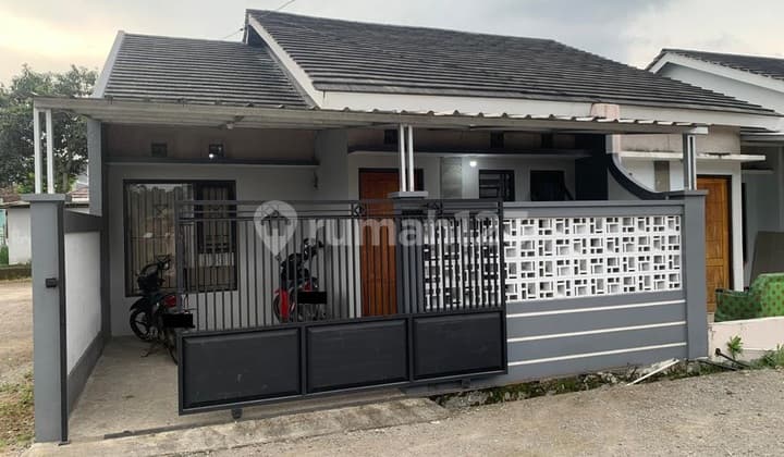 Rumah Minimalis Bagus Nyaman Huni di Bumi Parahyangan Kencana