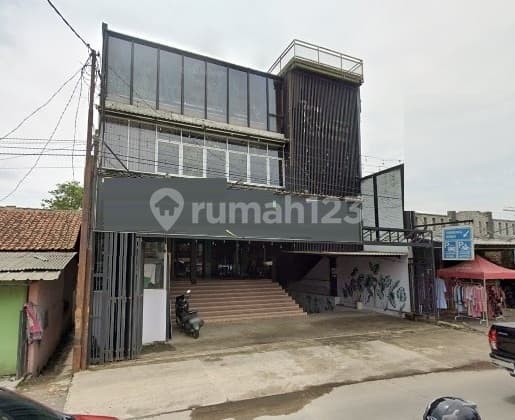 Luxurious Shophouse Suitable for Restaurant Business in Banjaran Raya