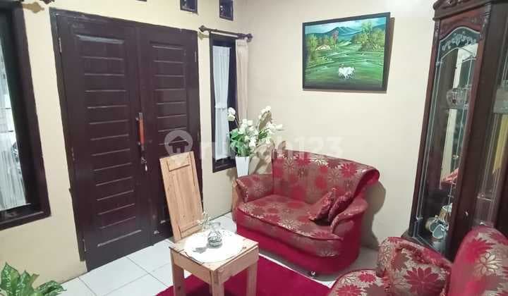 Rumah Kekinian Untuk Pasutri Baru di Bumi Parahyangan Kencana