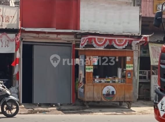 Ready-to-Use Shop House in Bustling Location Near Town Square at Banjaran Raya.