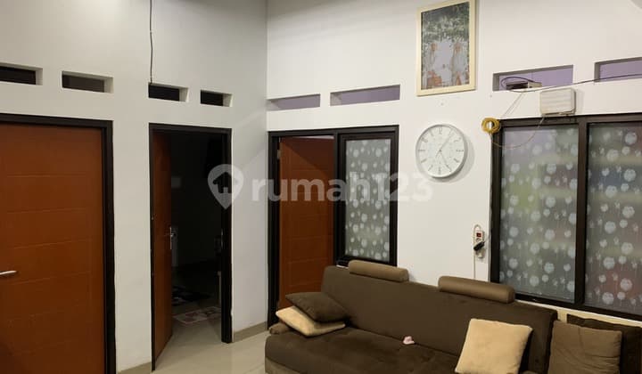 Rumah Bangunan Terawat di Caraka Soreang Regency