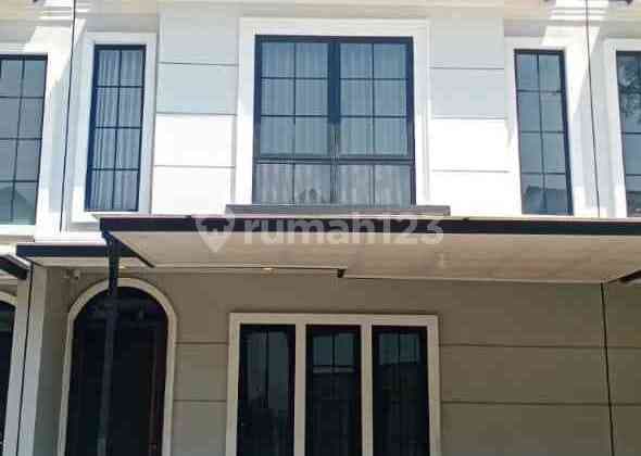 Mansion Nine Type Kingston House (Msy)