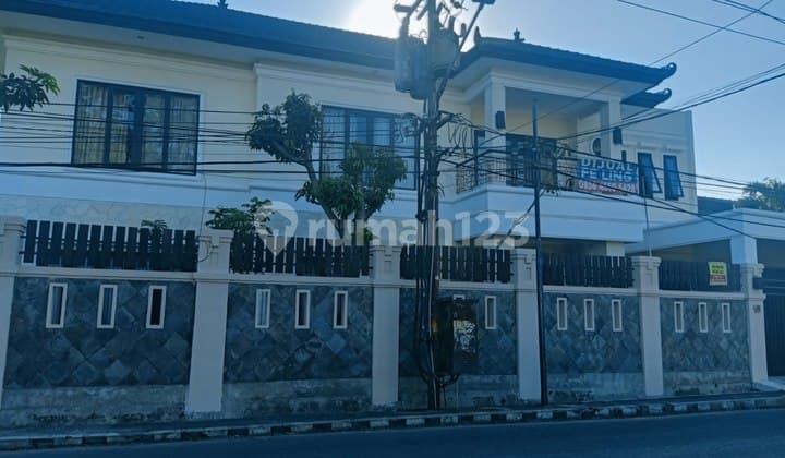 Rumah Mewah Manyar Dekat Kampus Untag