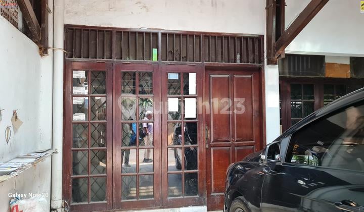 Rumah Butuh Renovasi Semi Furnished SHM di Blok S, Jakarta Selatan Dki Jakarta